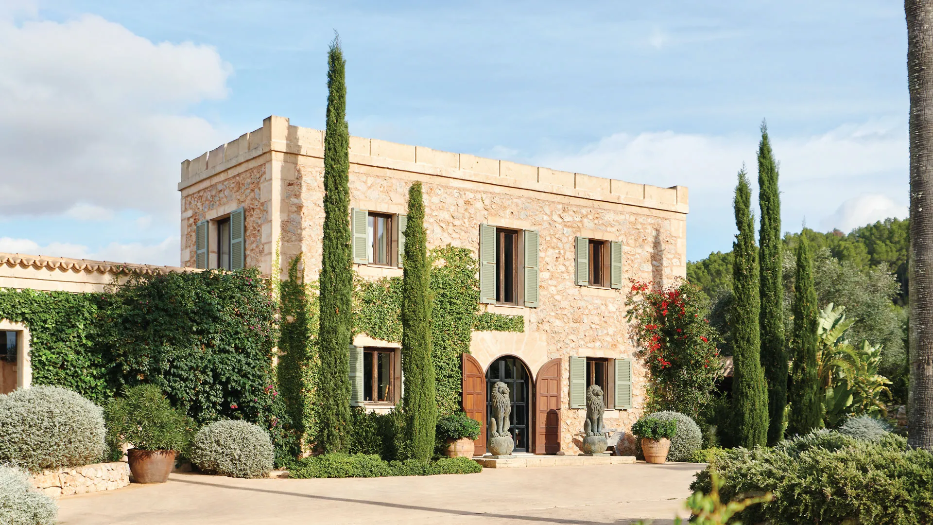 Luxury villa in Mallorca featuring contemporary design, countryside views, and a heated infinity pool at The Lions Villa