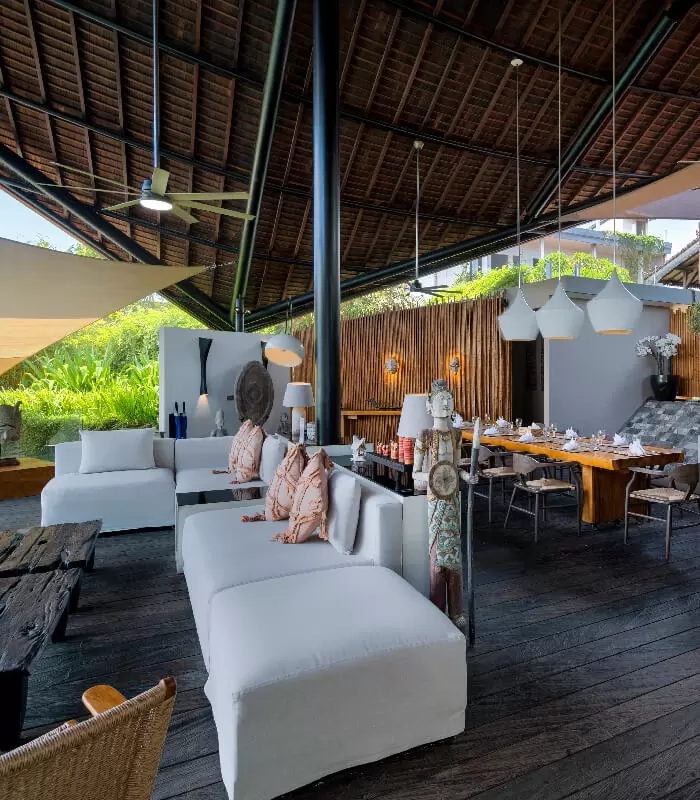 Dining Area with Bar - Villa Toraja