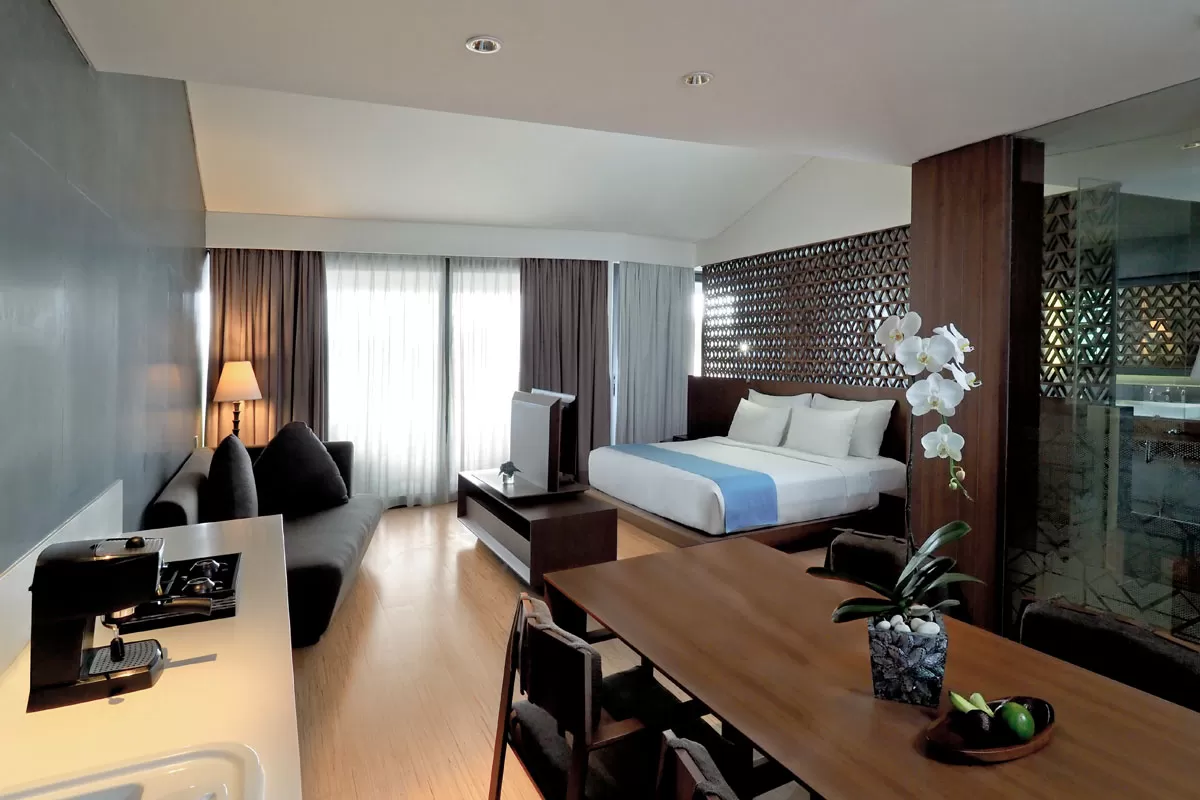 Stay in IZE Seminyak