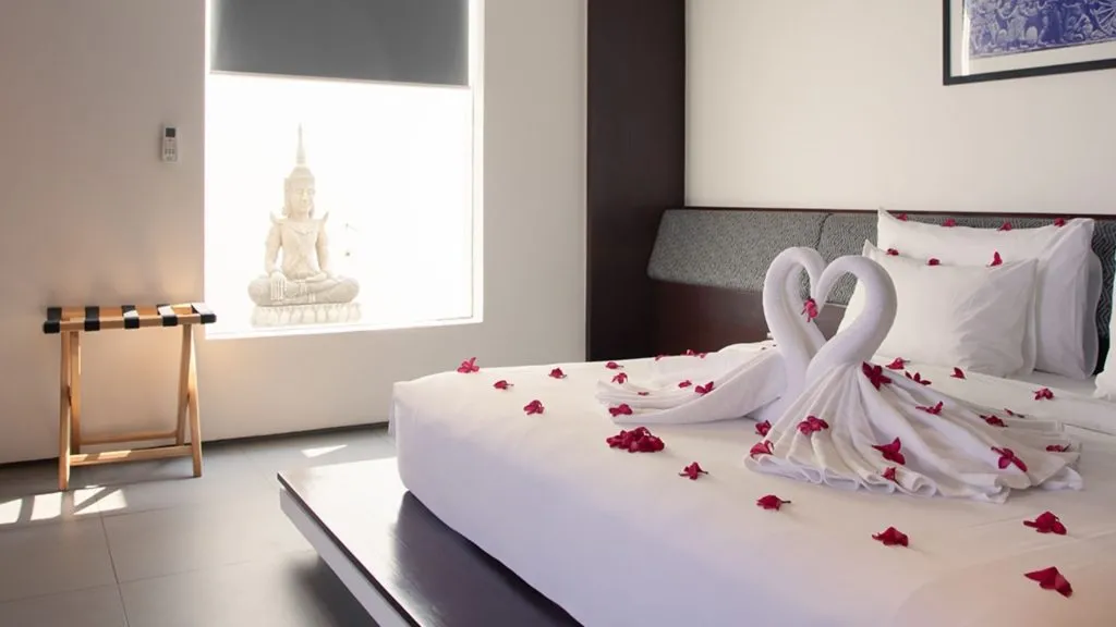 tbpp romantic escape package