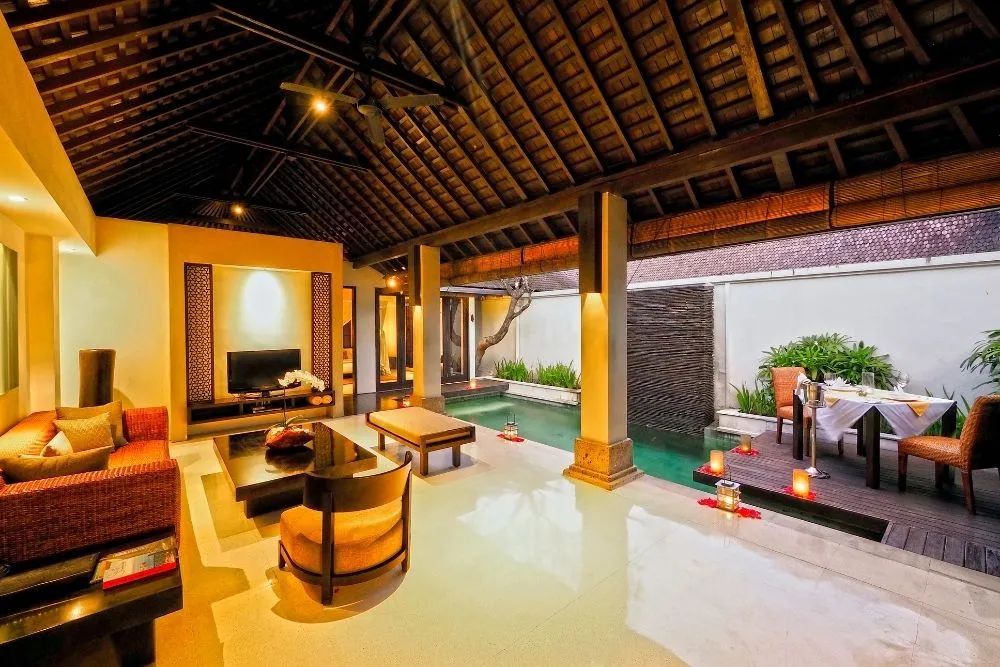 Private candlelight dinner at a luxury resort in Nusa Dua for couples.